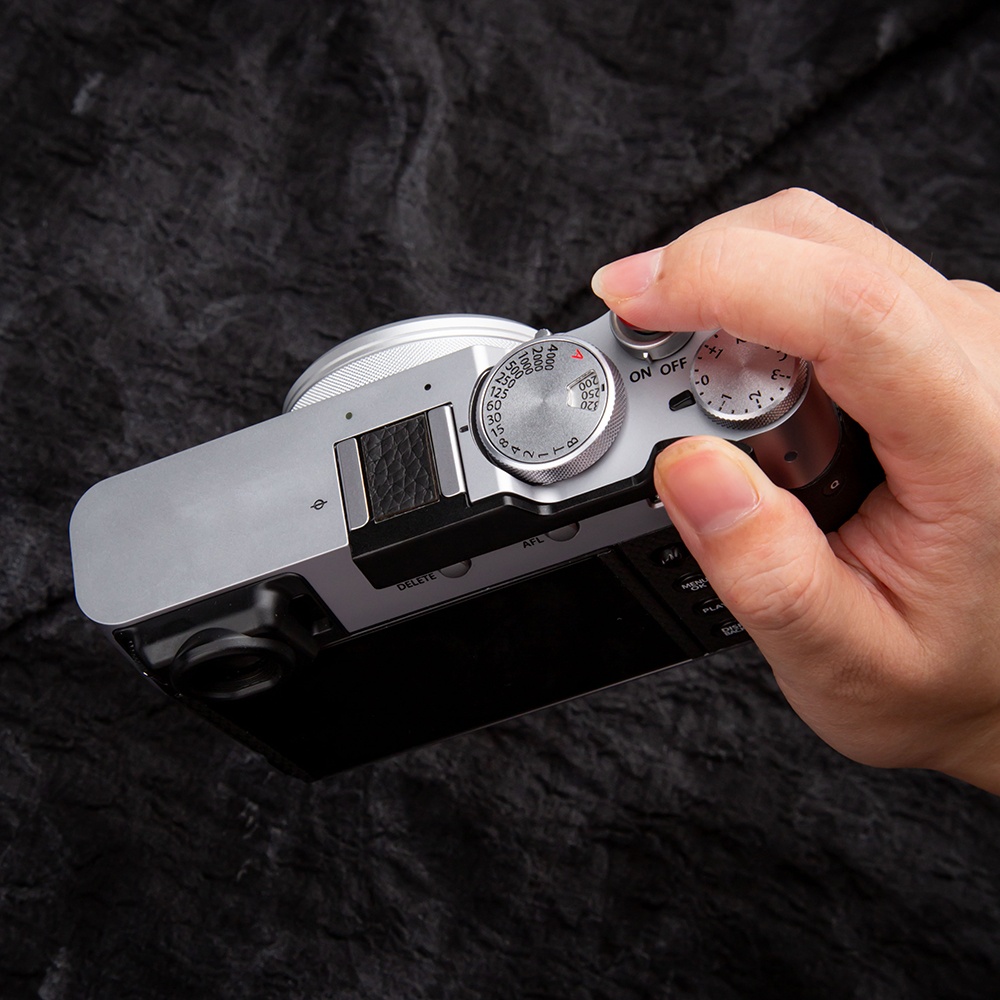 Ulepszenie Chwytu X100VI do FU – Fujifilm Camera X100Vi recenzja i cena
